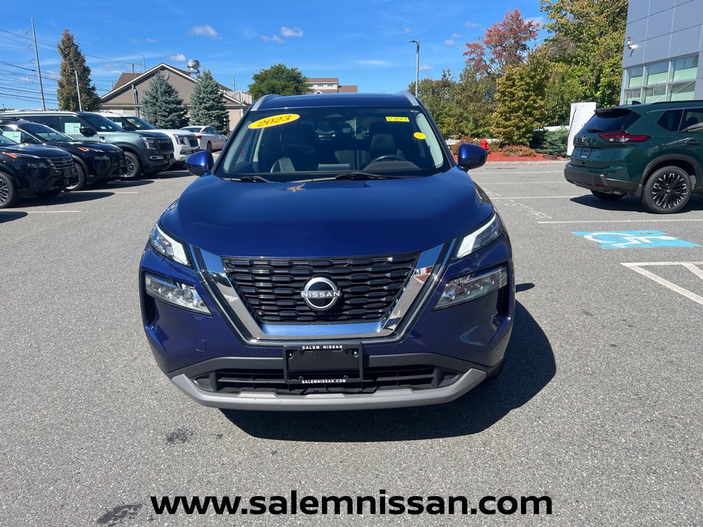 Used 2023 Nissan Rogue SV w/ SV Premium B Package AWD/4WD image 2