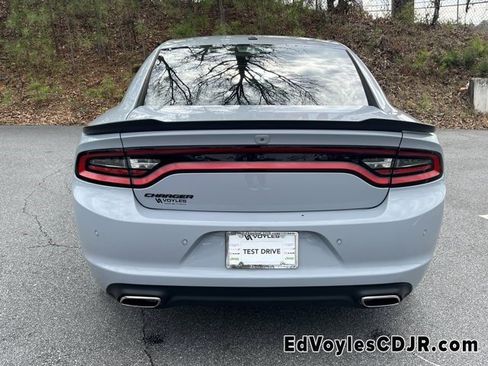 Used 2021 Dodge Charger SXT w/ Blacktop Package image 8