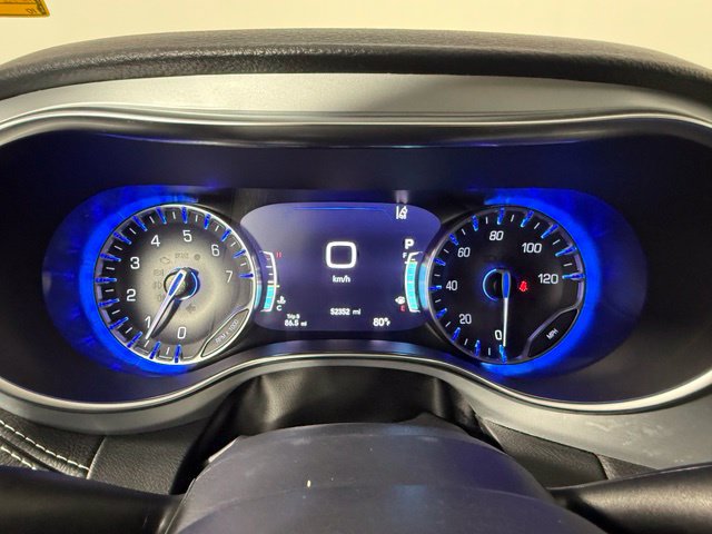 Used 2025 Chrysler Pacifica Limited FWD image 20