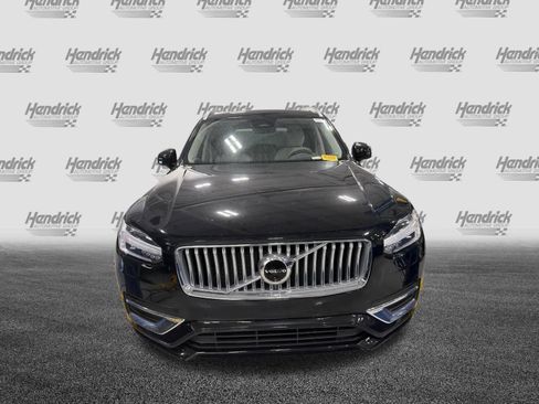 Used 2025 Volvo XC90 B6 Plus AWD/4WD image 3