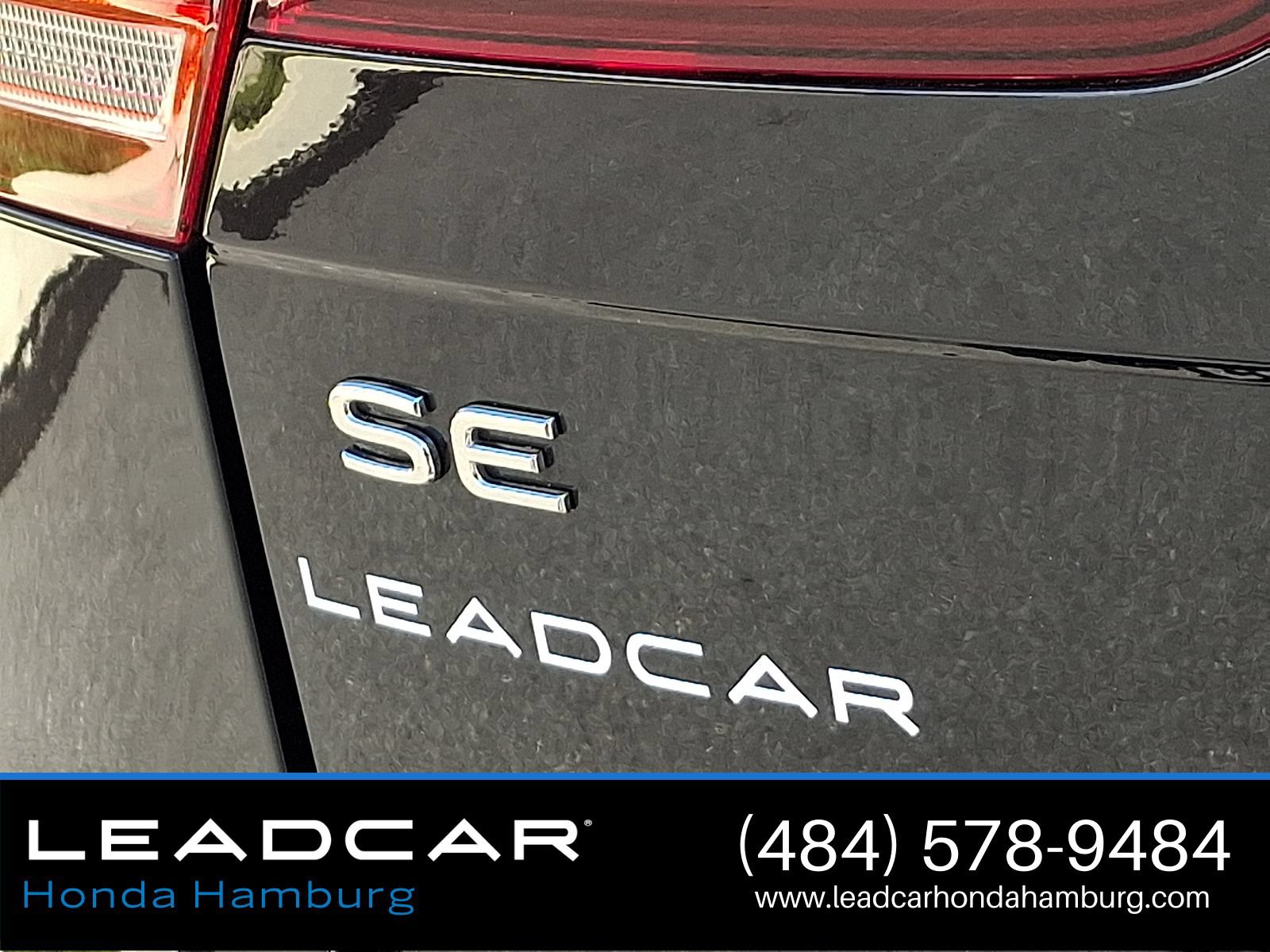 Used 2024 Volkswagen Tiguan SE R-Line AWD/4WD image 31