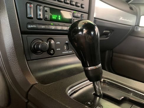 Used 2002 Ford Thunderbird RWD image 10