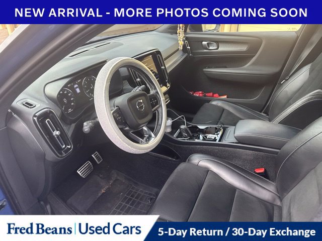 Used 2021 Volvo XC40 T5 R-Design w/ Climate Package AWD/4WD image 9