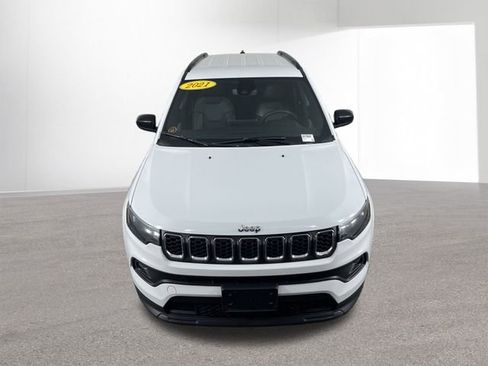 Used 2024 Jeep Compass Latitude image 43