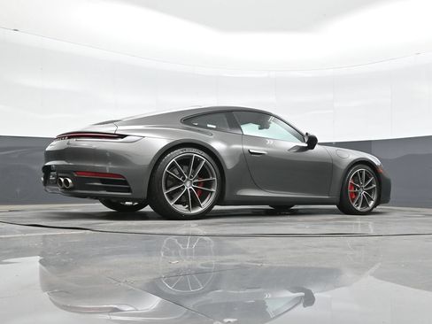 Used 2024 Porsche 911 Carrera S RWD image 30