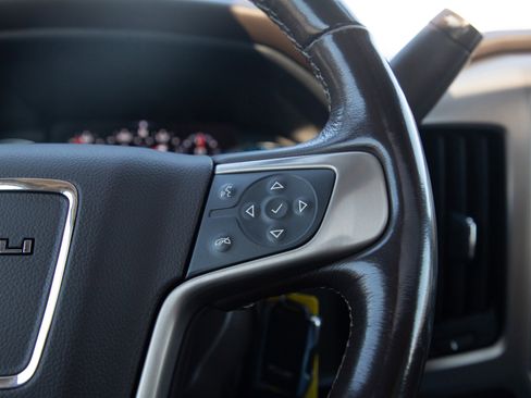 Used 2018 GMC Sierra 2500 Denali image 25