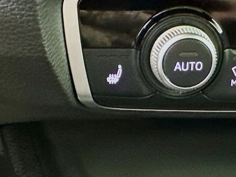 Used 2023 Audi Q3 2.0T Premium w/ Black Optic Sport Package image 20