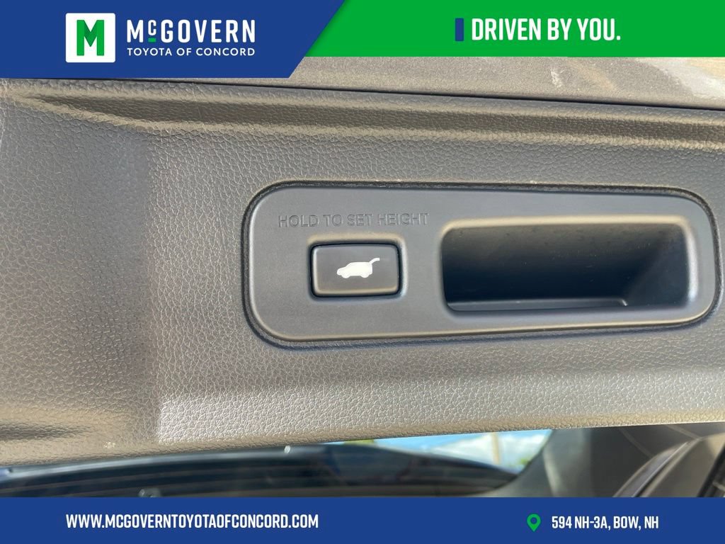 Used 2025 Honda Pilot Elite image 35