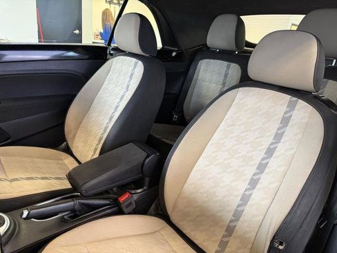 Used 2018 Volkswagen Beetle 2.0T Coast image 14