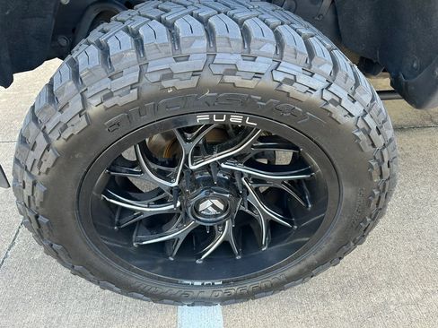 Used 2015 GMC Sierra 3500 Denali AWD/4WD image 3
