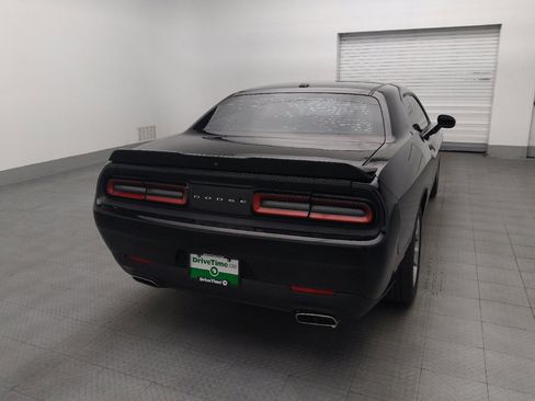 Used 2019 Dodge Challenger SXT RWD image 7
