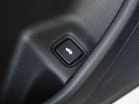Used 2019 Honda Accord Touring image 38