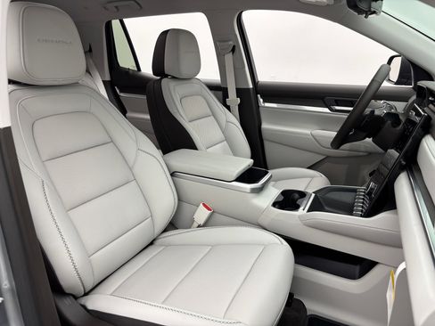 New 2027 GMC Terrain Denali w/ LPO, Floor Liner Package AWD/4WD image 35