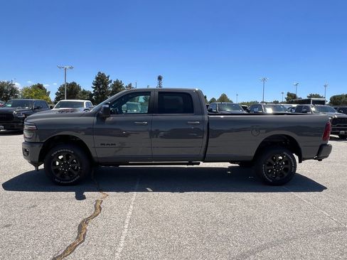 New 2026 RAM 2500 Laramie AWD/4WD image 3