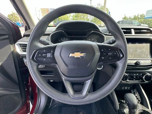 Certified 2023 Chevrolet TrailBlazer LT w/ Convenience Package FWD image 11