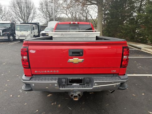 Used 2017 Chevrolet Silverado 2500 LTZ w/ LTZ Plus Package image 9