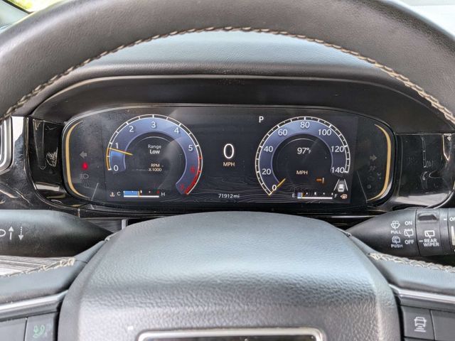Used 2023 Jeep Wagoneer L Series III w/ Premium Group I AWD/4WD image 30