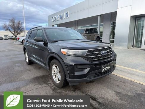 Used 2020 Ford Explorer XLT w/ Comfort Package image 2