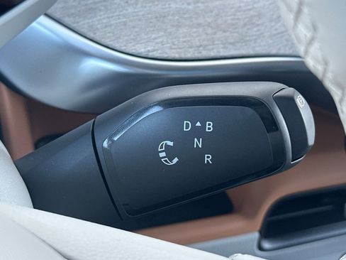 New 2025 Volkswagen ID. Buzz 1st Edition image 21