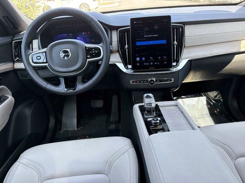 Used 2025 Volvo XC90 B5 Core w/ Protection Package image 17