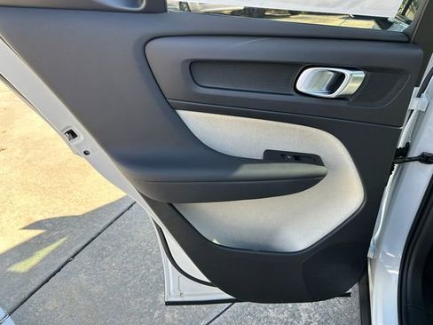 New 2026 Volvo XC40 B5 Plus w/ Climate Package image 17