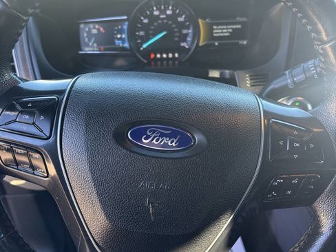 Used 2018 Ford Explorer Limited image 11