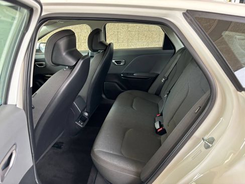 Used 2025 Kia K4 FWD image 25