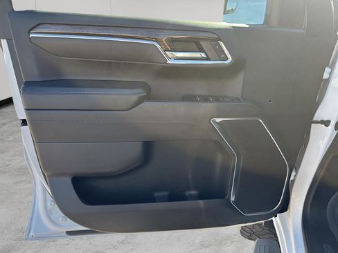 Used 2024 GMC Sierra 1500 Elevation w/ LPO, Elevation Black Package image 25