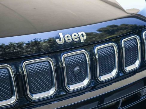 Used 2022 Jeep Compass Limited w/ Elite Group AWD/4WD image 9