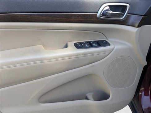 Used 2016 Jeep Grand Cherokee Laredo w/ Quick Order Package 23E image 14