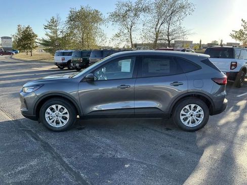 New 2025 Ford Escape Active w/ Cold Weather Package image 2