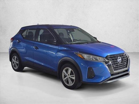 Used 2023 Nissan Kicks S FWD image 3