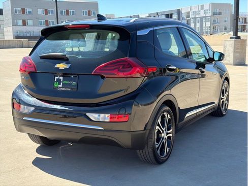 Used 2019 Chevrolet Bolt Premier w/ Infotainment Package image 8