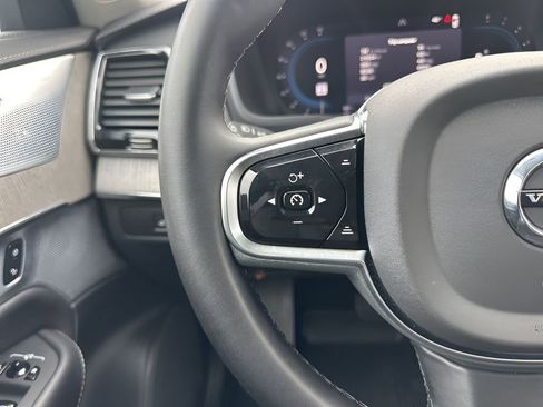 Used 2024 Volvo XC90 B6 Ultimate w/ Lounge Package image 18
