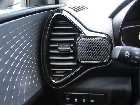 Used 2023 Kia Soul S FWD image 35