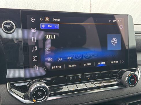 Used 2023 Chevrolet Colorado Trail Boss w/ Technology Package image 21