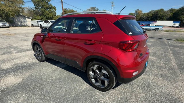 Used 2025 Hyundai Venue SEL FWD image 6