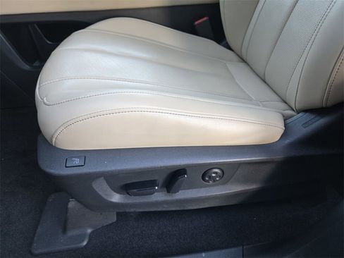 Used 2023 INFINITI QX60 Sensory w/ Cargo Package image 14