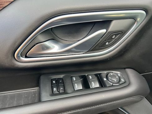 Used 2021 Chevrolet Tahoe LT w/ Rear Media and Nav Package image 16