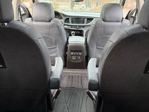 Used 2019 Buick Enclave Premium w/ Experience Buick Package image 23