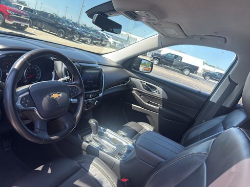 Used 2020 Chevrolet Traverse LT w/ LT Premium Package AWD/4WD image 26