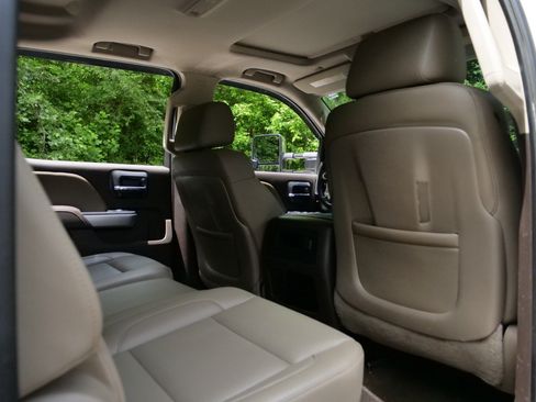Used 2015 Chevrolet Silverado 2500 LTZ w/ Duramax Plus Package AWD/4WD image 32