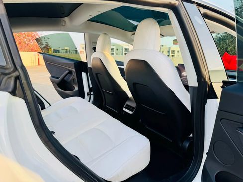 Used 2023 Tesla Model 3 Performance image 27