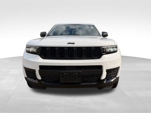 Used 2023 Jeep Grand Cherokee L Laredo image 9
