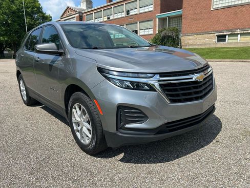 Used 2023 Chevrolet Equinox LS w/ LS Convenience Package AWD/4WD image 6