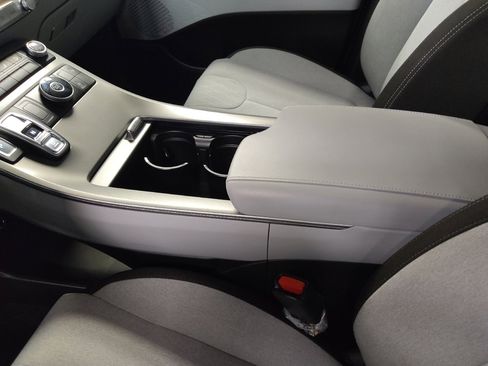 Used 2020 Hyundai Palisade SE FWD image 26