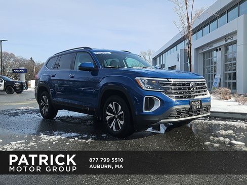 Used 2025 Volkswagen Atlas SE image 1