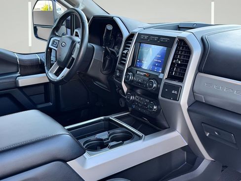Used 2021 Ford F250 Lariat w/ Lariat Ultimate Package AWD/4WD image 6