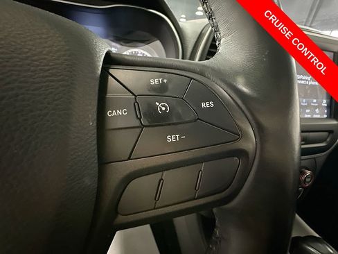 Used 2019 Jeep Cherokee Trailhawk w/ Cold Weather Group image 34