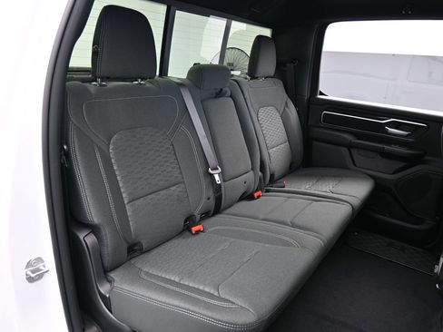 Used 2025 RAM 1500 Big Horn AWD/4WD image 39